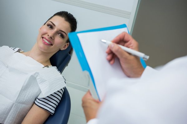 Indicadores de desempenho para dentistas: como usar as métricas na sua gestão
