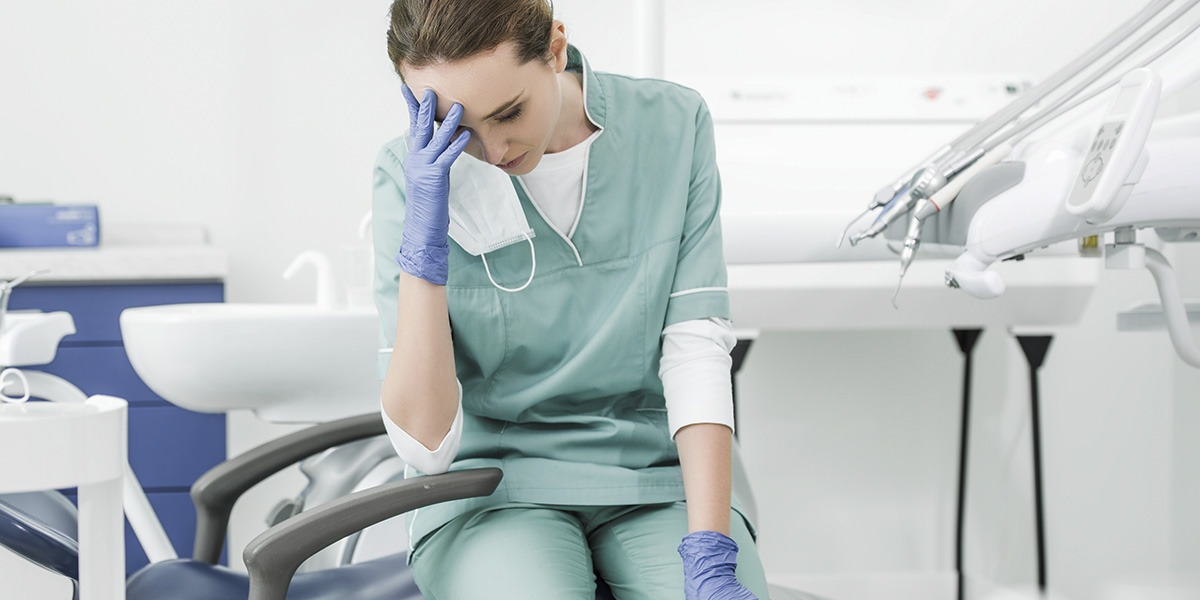 Síndrome de burnout em dentistas como evitar? Dental Office