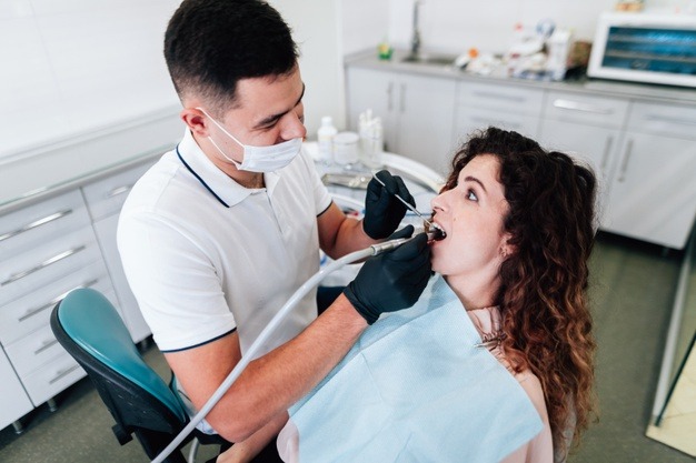 Sistemas de sucção de névoa de spray intraoral