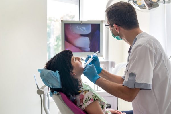 Saiba como atrair pacientes com estratégias para aumentar suas vendas