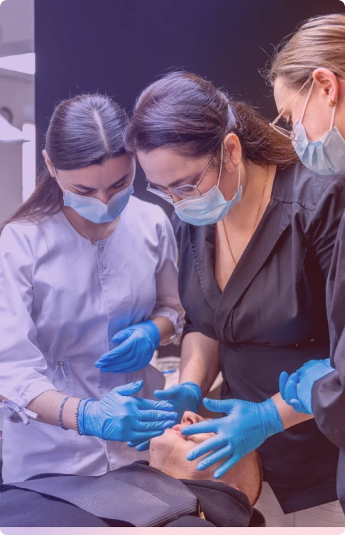 Uma plataforma para quem ensina odontologia com atendimento real